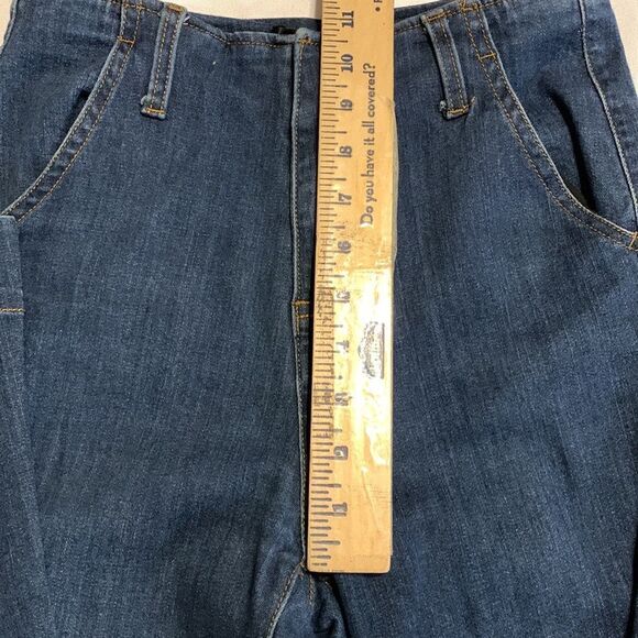 Black Label size 3/waist 27 high waist bellbottom jeans.  Faux back pockets - Picture 3 of 8